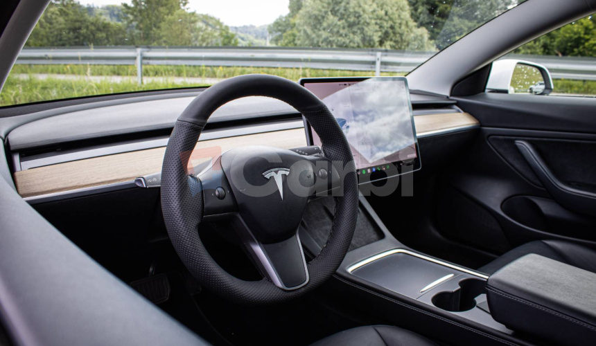 Tesla Model 3 Long Range Refresh 86% SOH, Matrix LED, Tepelko, odpočet DPH