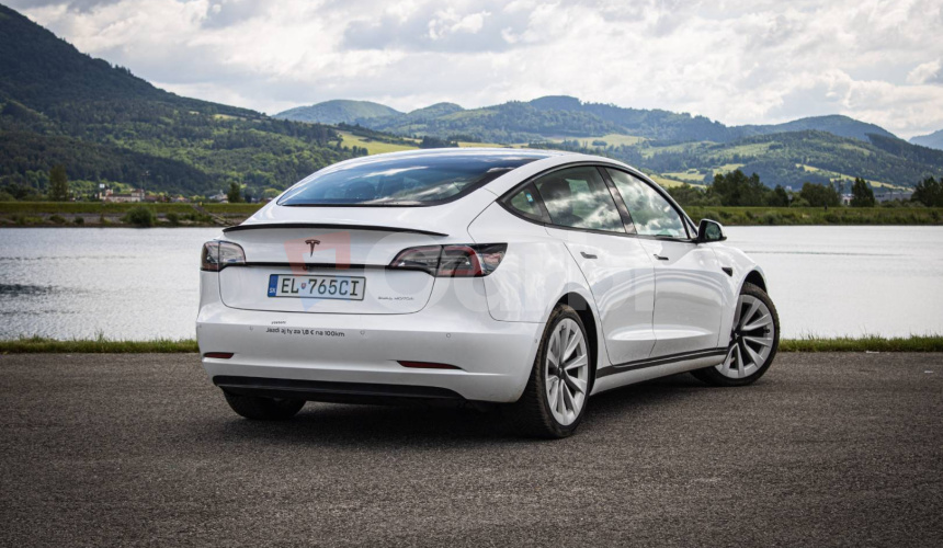 Tesla Model 3 Long Range Refresh 86% SOH, Matrix LED, Tepelko, odpočet DPH