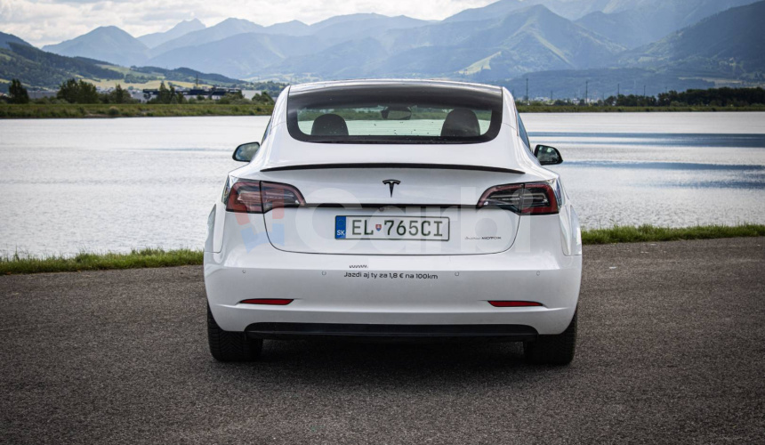 Tesla Model 3 Long Range Refresh 86% SOH, Matrix LED, Tepelko, odpočet DPH