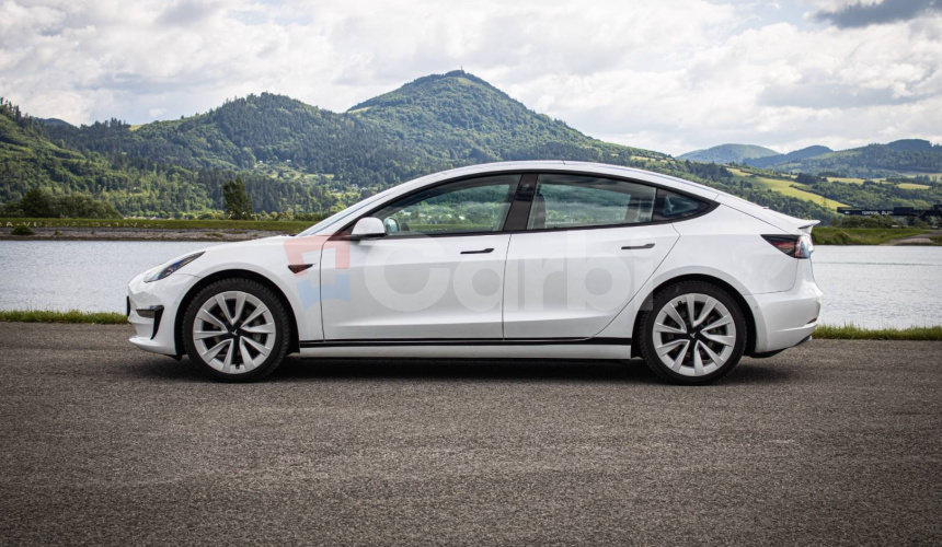 Tesla Model 3 Long Range Refresh 86% SOH, Matrix LED, Tepelko, odpočet DPH