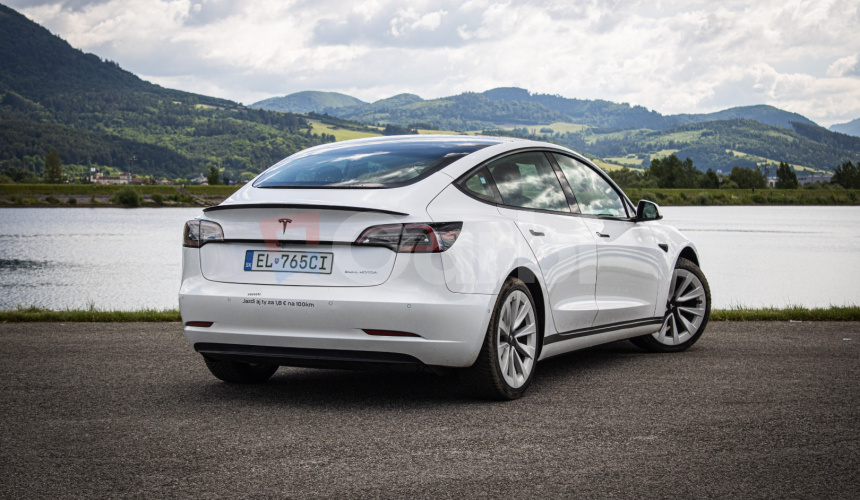 Tesla Model 3 Long Range Refresh SOH 86%, Matrix LED, Tepelko, odpočet DPH