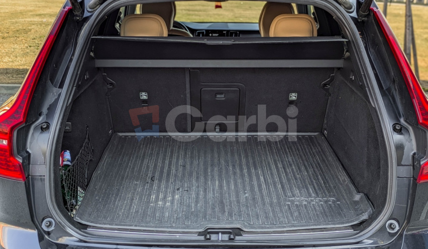 Volvo XC60 B4 Inscription AWD A/T