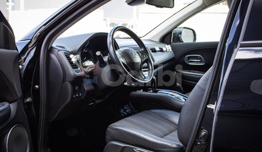 Honda HR-V 1.5 i-VTEC Executive CVT, 1. Majiteľ, Slovenské, Nelakované, V záruke