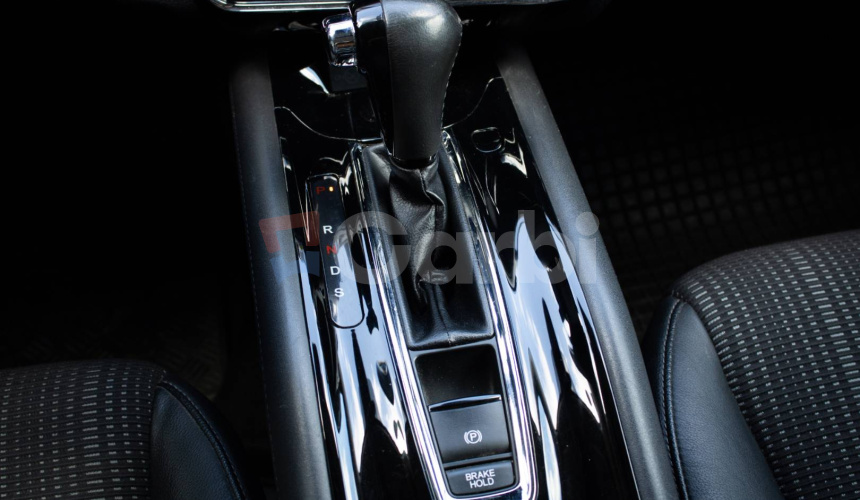 Honda HR-V 1.5 i-VTEC Executive CVT, 1. Majiteľ, Slovenské, Nelakované, V záruke