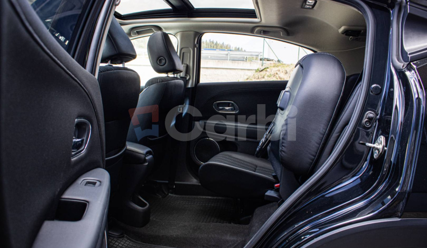 Honda HR-V 1.5 i-VTEC Executive CVT, 1. Majiteľ, Slovenské, Nelakované, V záruke