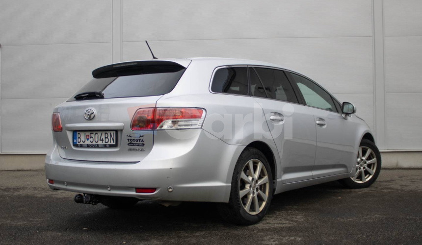 Toyota Avensis Combi 2.0l D-4D Business+