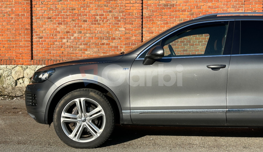 Volkswagen Touareg V6