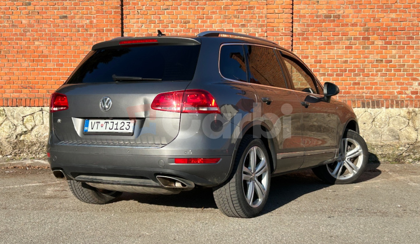 Volkswagen Touareg V6