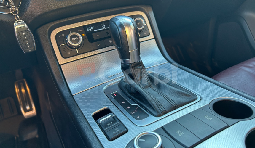 Volkswagen Touareg V6