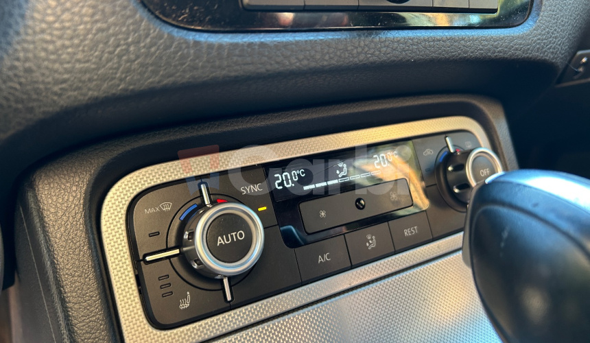 Volkswagen Touareg V6