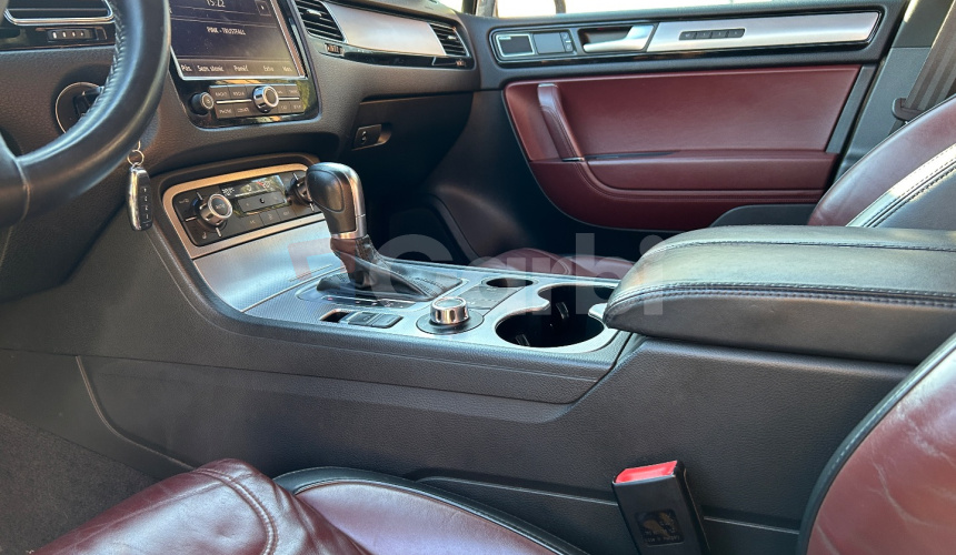 Volkswagen Touareg V6