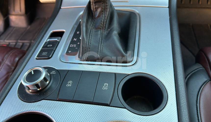 Volkswagen Touareg V6