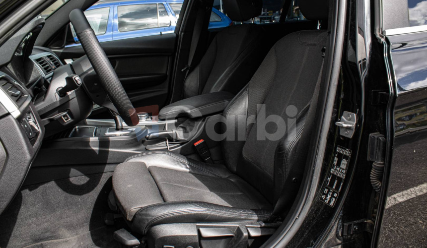 BMW Rad 3 Touring 330i xDrive M Sport A/T