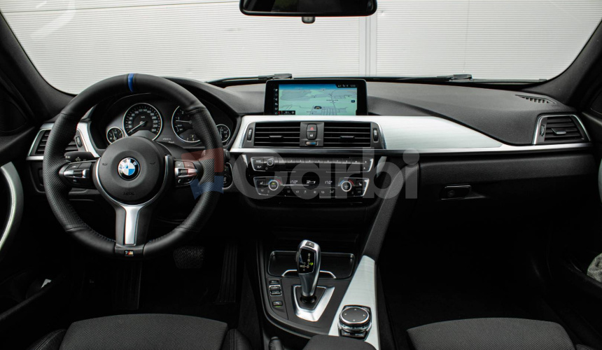 BMW Rad 3 Touring 330i xDrive M Sport A/T