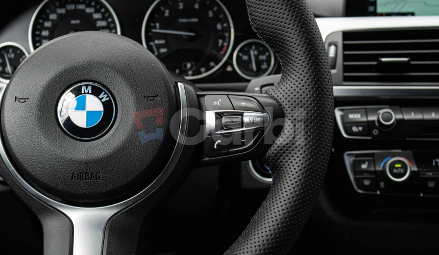 BMW Rad 3 Touring 330i xDrive M Sport A/T
