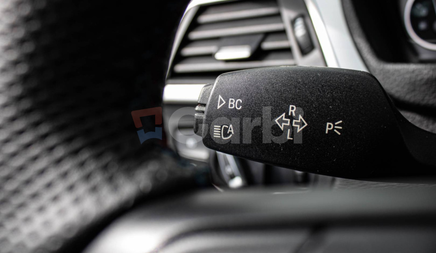 BMW Rad 3 Touring 330i xDrive M Sport A/T