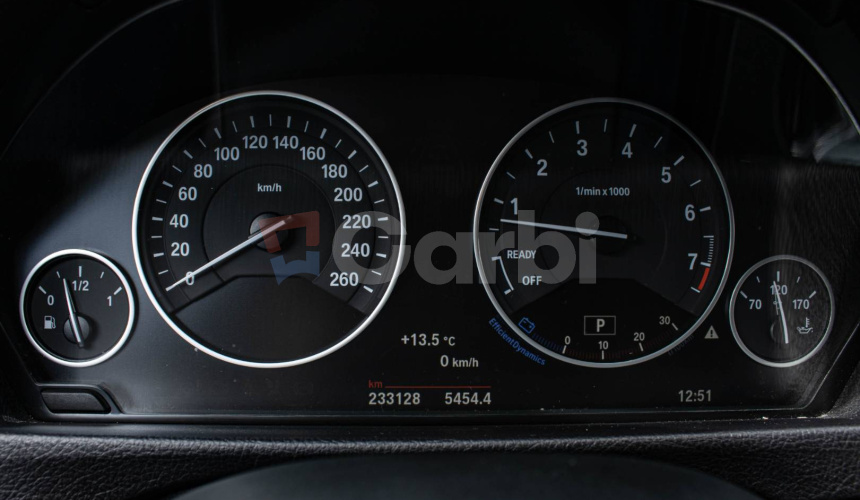 BMW Rad 3 Touring 330i xDrive M Sport A/T