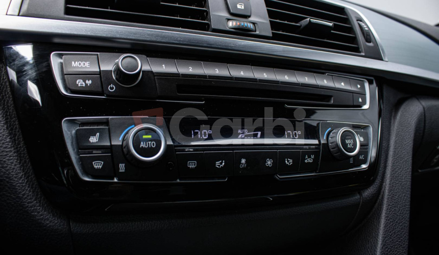 BMW Rad 3 Touring 330i xDrive M Sport A/T