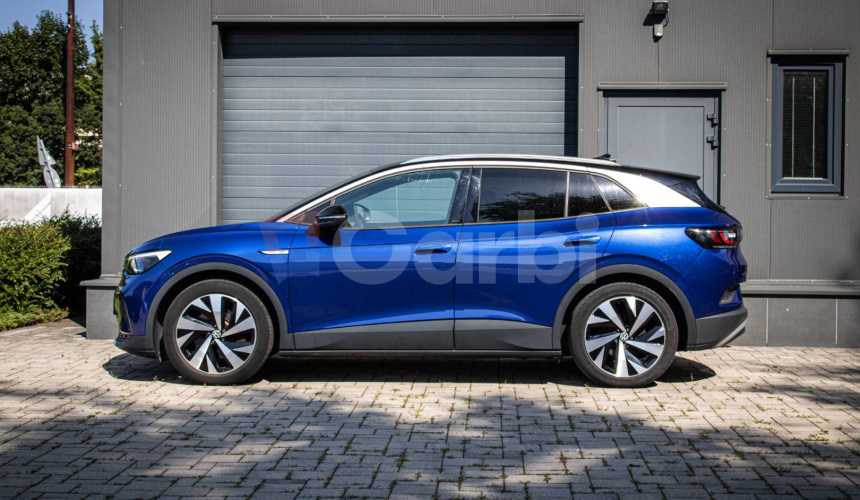 Volkswagen ID.4 Pro Performance 1st edition, super výbava, tepelné čerpadlo,nelakované, el ťažn