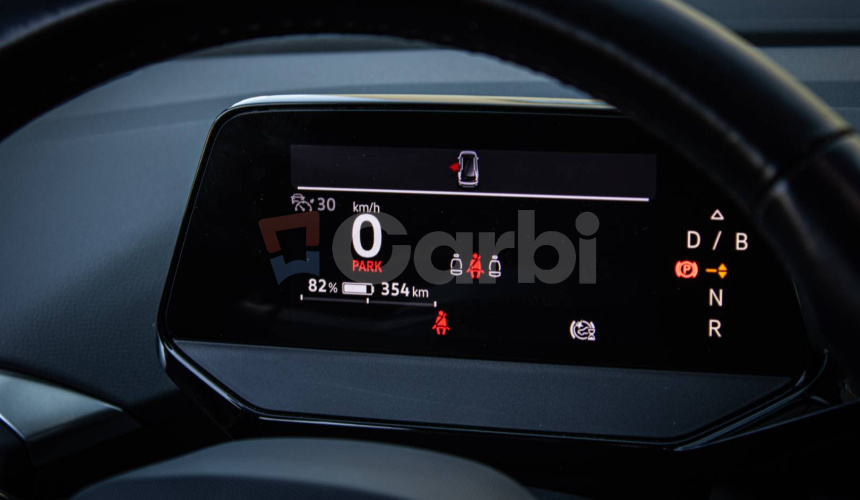 Volkswagen ID.4 Pro Performance 1st edition, super výbava, tepelné čerpadlo,nelakované, el ťažn