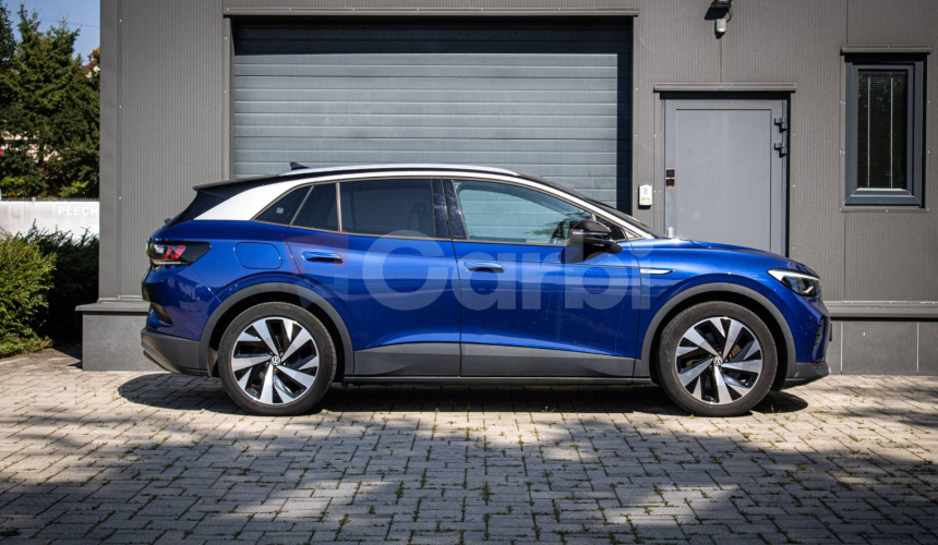 Volkswagen ID.4 Pro Performance 1st edition, super výbava, tepelné čerpadlo,nelakované, el ťažn