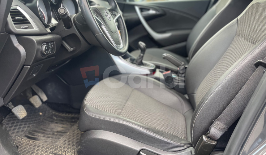 Opel Astra 1.4 Turbo 140k Sport