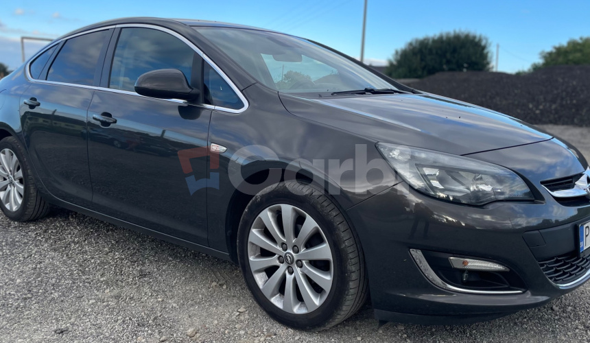 Opel Astra 1.4 Turbo 140k Sport