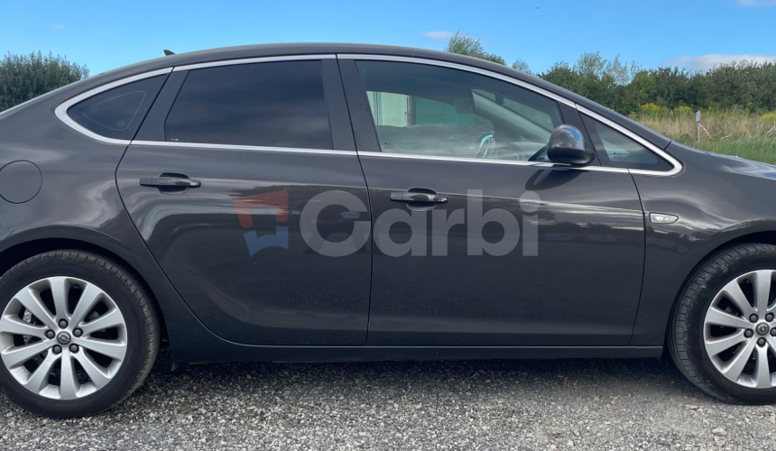 Opel Astra 1.4 Turbo 140k Sport