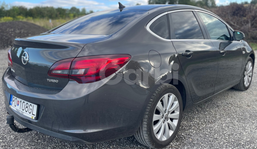 Opel Astra 1.4 Turbo 140k Sport