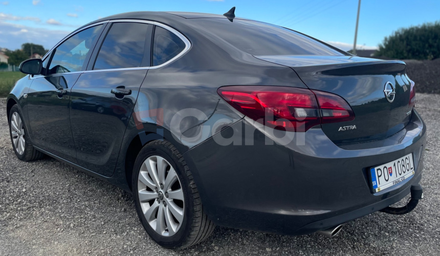 Opel Astra 1.4 Turbo 140k Sport