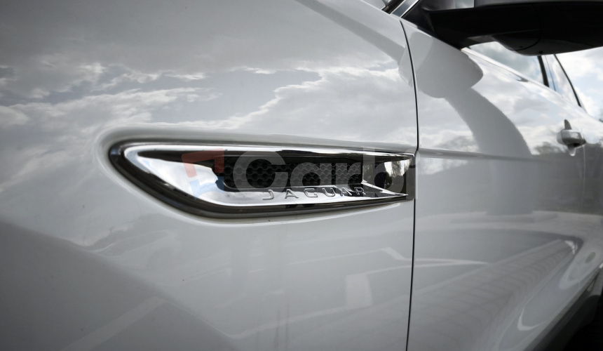 Jaguar F-Pace 2.0 I4 P250 Prestige AWD