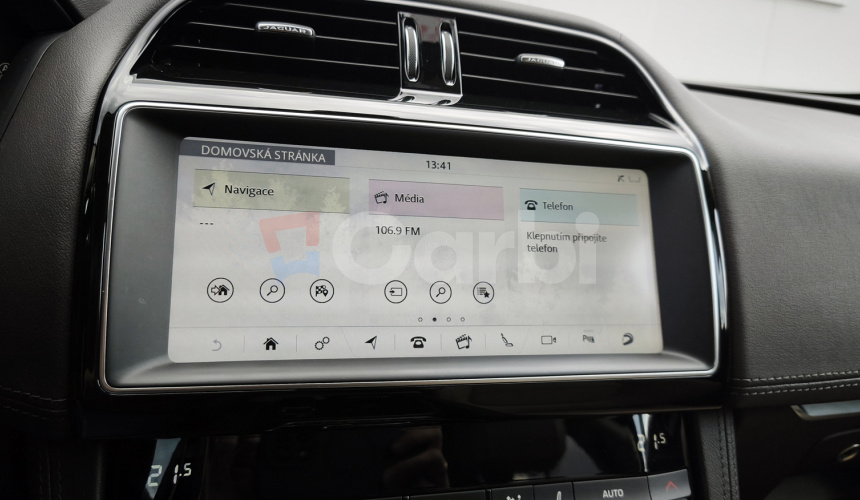 Jaguar F-Pace 2.0 I4 P250 Prestige AWD