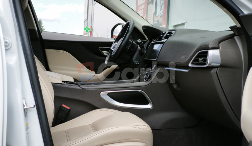 Jaguar F-Pace 2.0 I4 P250 Prestige AWD