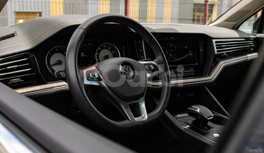 Volkswagen Touareg 3.0 TDI 170kW, Natáčacia zadná náprava, Masáž, Vzduch, Nočné videnie