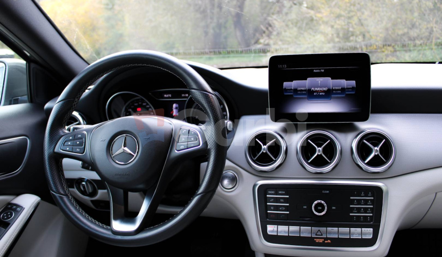 Mercedes-Benz GLA 200 d 4MATIC A/T