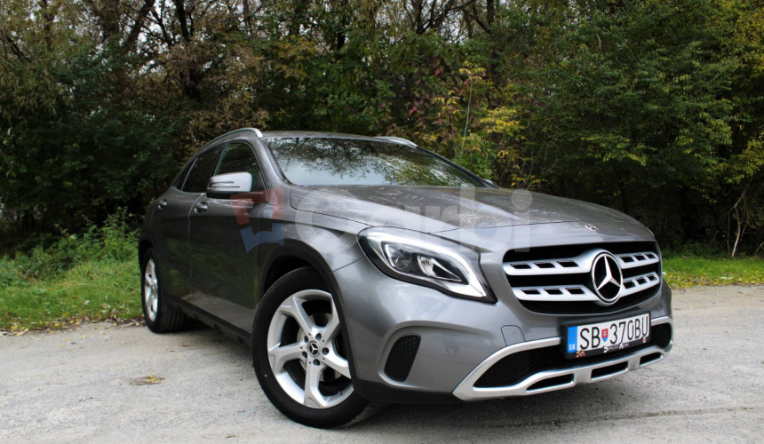 Mercedes-Benz GLA 200 d 4MATIC A/T