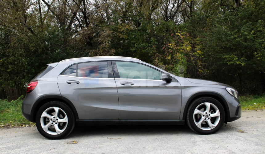 Mercedes-Benz GLA 200 d 4MATIC A/T