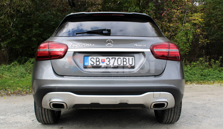 Mercedes-Benz GLA 200 d 4MATIC A/T