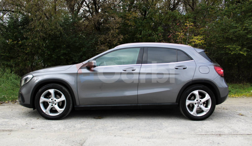 Mercedes-Benz GLA 200 d 4MATIC A/T