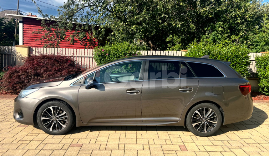 Toyota Avensis 2,0 d4d 105kW kombi