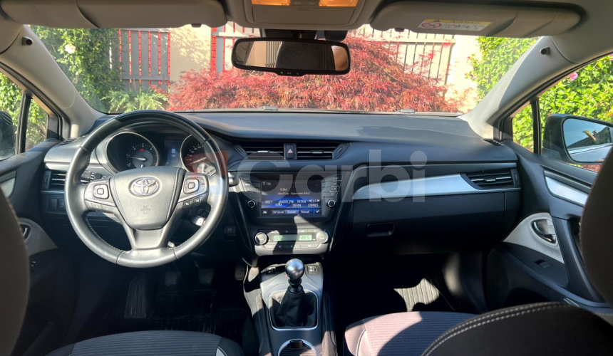 Toyota Avensis 2,0 d4d 105kW kombi