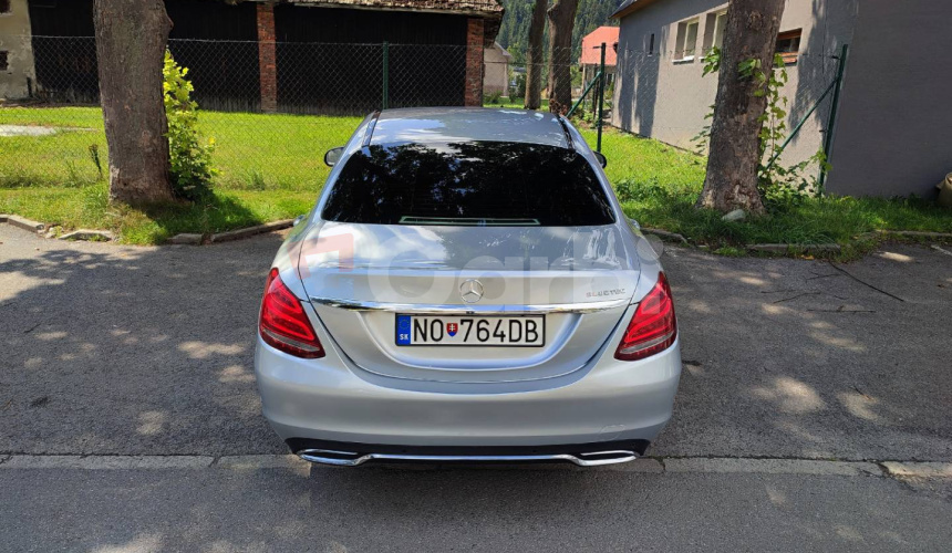 Mercedes-Benz C trieda Sedan 180 d