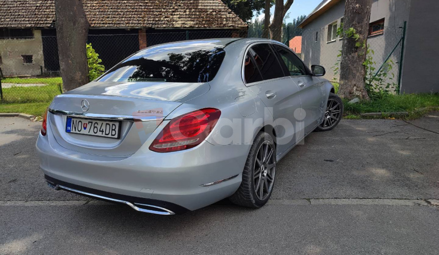 Mercedes-Benz C trieda Sedan 180 d