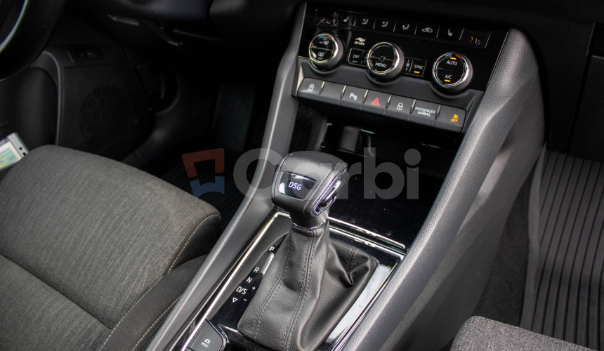 Škoda Karoq 1.6 TDI Style DSG, Virtual, Kamera, Navi
