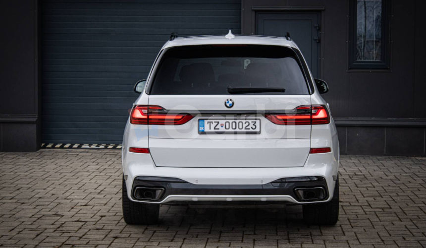 BMW X7 40d xDrive Msport, Servis grátis, Laser, soft-close, Pano sky lounge, DPH