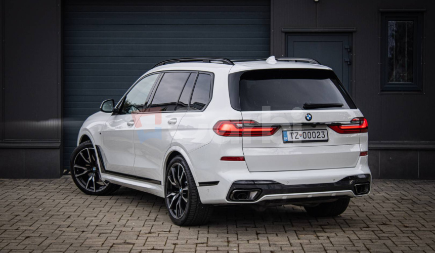 BMW X7 40d xDrive Msport, Servis grátis, Laser, soft-close, Pano sky lounge, DPH