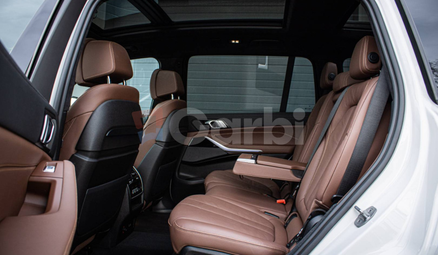 BMW X7 40d xDrive Msport, Servis grátis, Laser, soft-close, Pano sky lounge, DPH