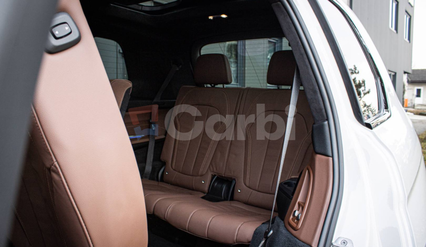 BMW X7 40d xDrive Msport, Servis grátis, Laser, soft-close, Pano sky lounge, DPH
