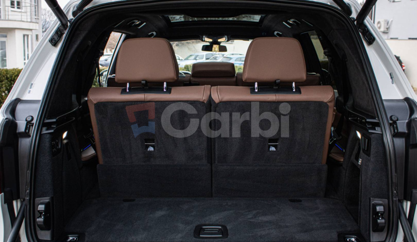 BMW X7 40d xDrive Msport, Servis grátis, Laser, soft-close, Pano sky lounge, DPH