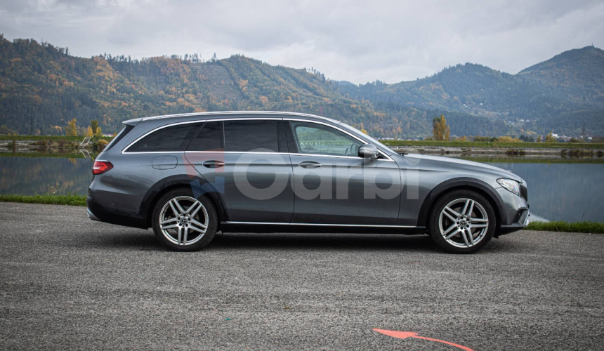 Mercedes-Benz E trieda All-Terrain 220d 4matic Airmatic 9G-Tronic, vzduch, HUD, Ťažné, MB conne